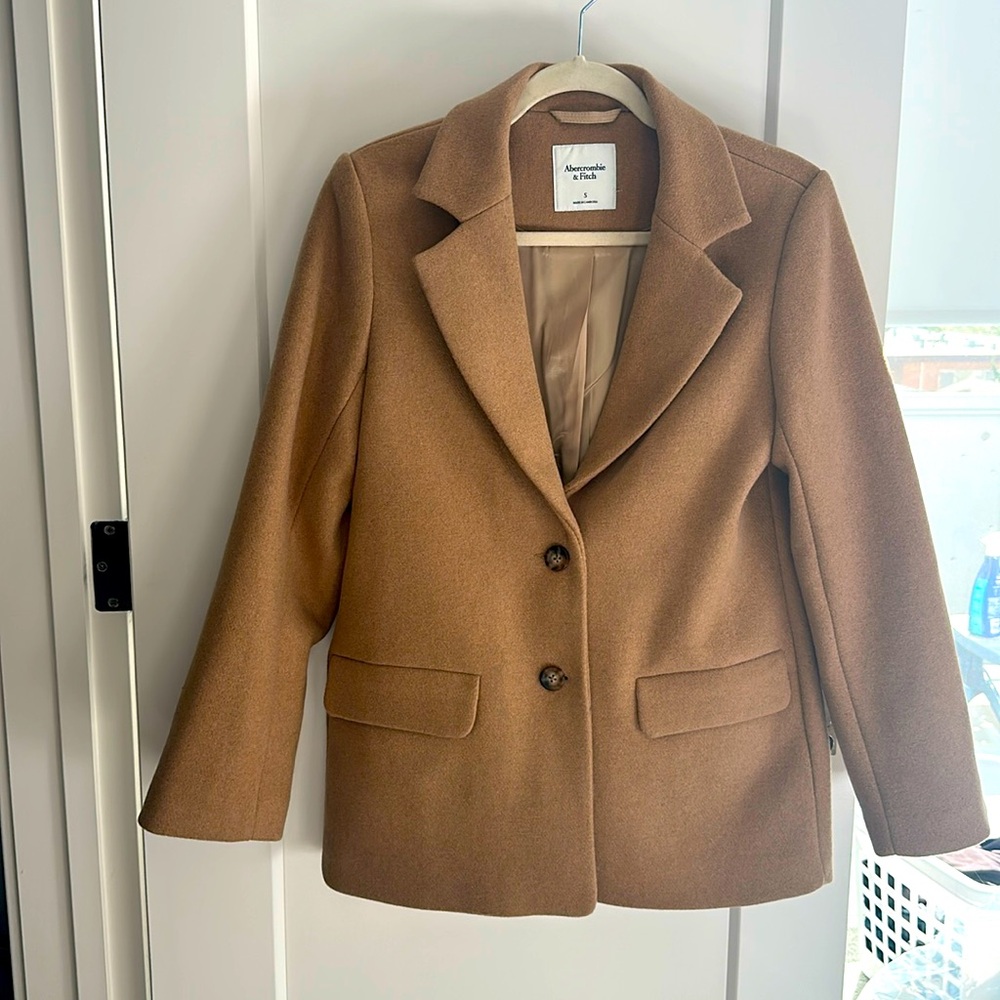 Abercrombie tan blazer NWOT